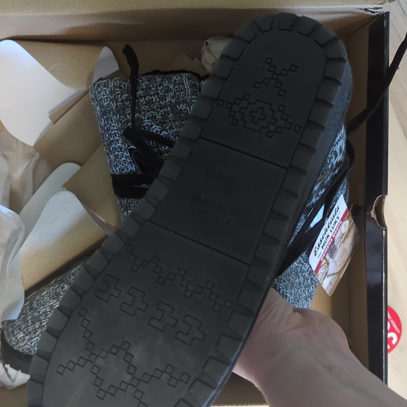 MukLuks fleece lined boot 9 - Picture 2 of 3